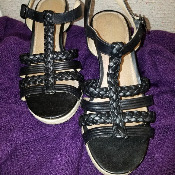 Michelle D Ladies Sandals Size 8.5M - Picture 1 of 8